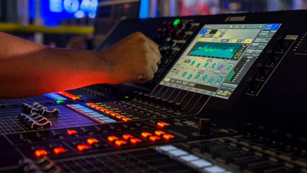 Configuración de audio para transmisión en vivo de iglesia en Guatemala
